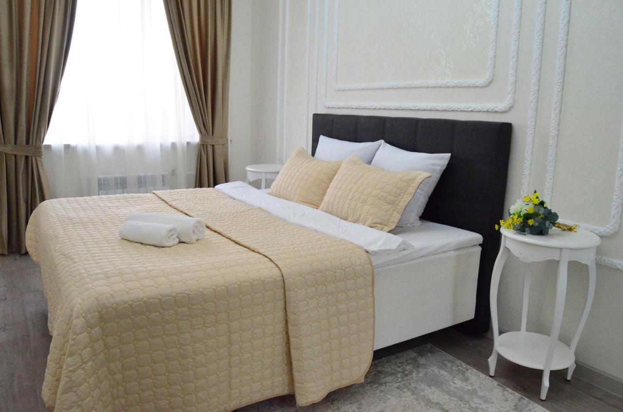 Golden Park Hotel بافلودار المظهر الخارجي الصورة