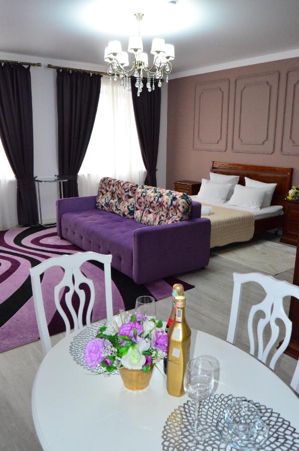 Golden Park Hotel بافلودار المظهر الخارجي الصورة